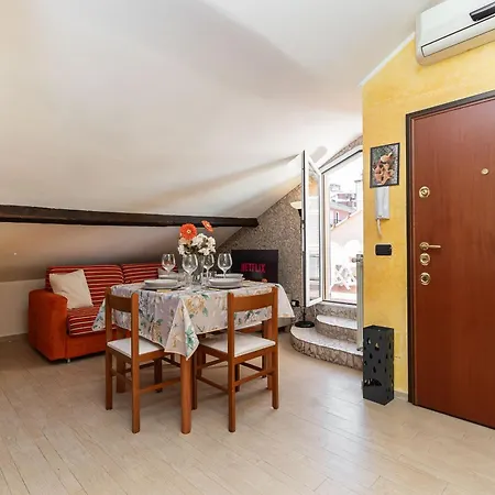 -due Passi Dal Mare- Attico In Centro Con Terrazzo