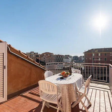 -due Passi Dal Mare- Attico In Centro Con Terrazzo Lejlighed *