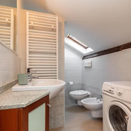 -due Passi Dal Mare- Attico In Centro Con Terrazzo * Varazze